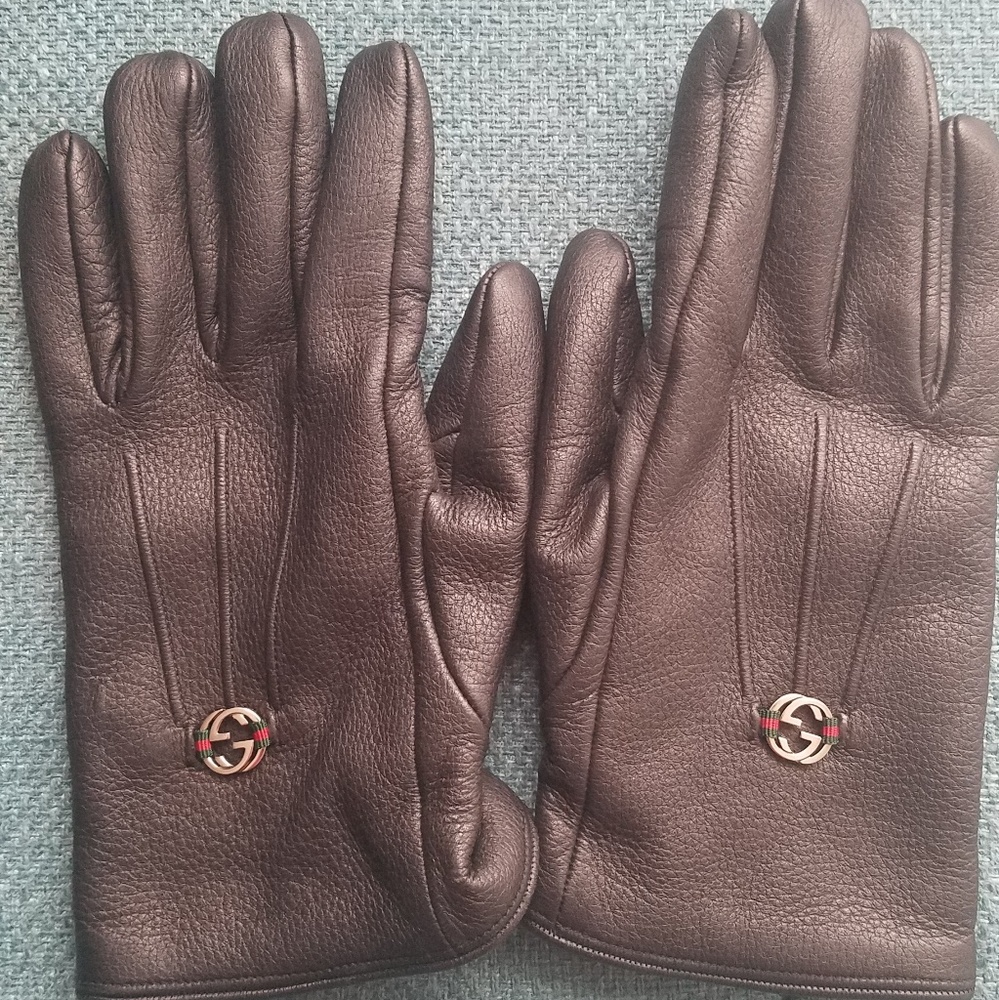 *SOLD*Authentic gucci black gloves